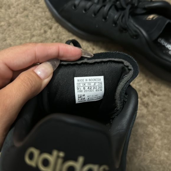 ♠️Adidas Shoes ♠️ - Picture 9 of 9